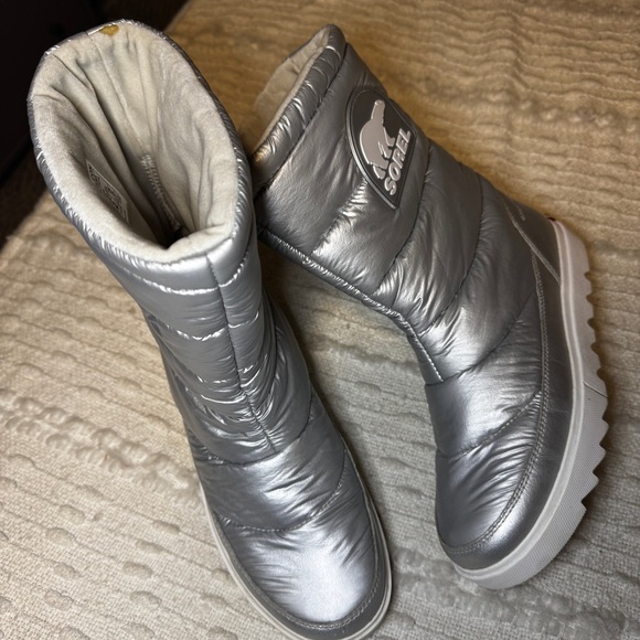 SOREL Joan of Arctic Next Lite Padded Metallic Boots - Picture 12 of 13